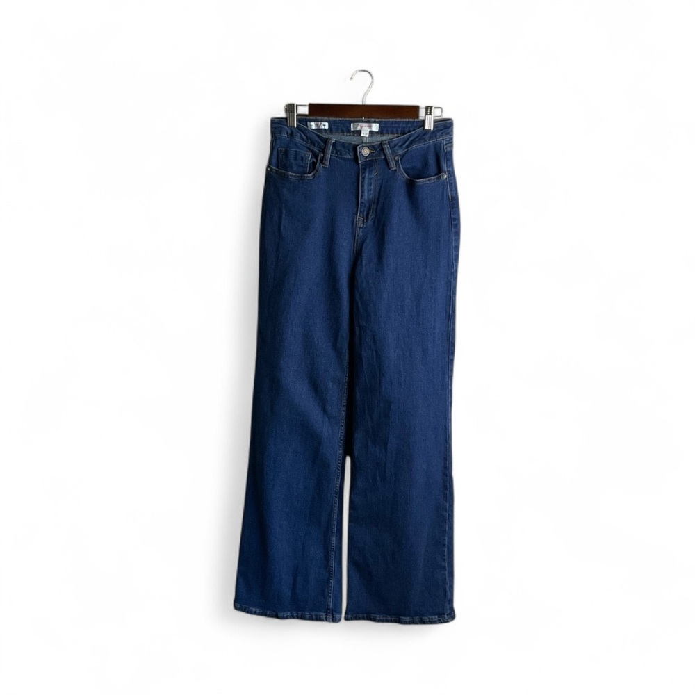 Vigoss Women's Straight‎ Leg Jeans in Deep Blue - Picture 3 of 7